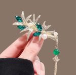 گیره انبری جواهر زمردی آویزدار